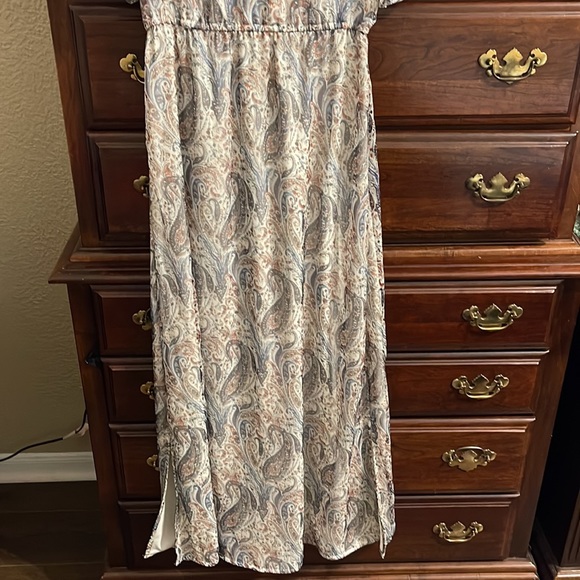 Mirarose Paisley Maxi Dress - Picture 2 of 12